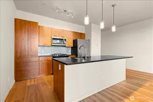 2960 Eastlake Ave E, Seattle, WA 98102 - Photo 6