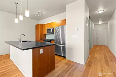 2960 Eastlake Avenue E #111, Seattle, WA 98102 - Photo 12