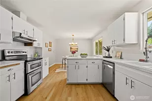 8021 181st Pl SW, Edmonds, WA 98026 - Photo 14