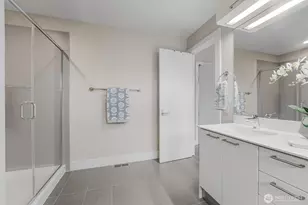 12220 SE 251st Pl, Kent, WA 98030 - Photo 16