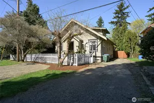 1502 E Maplewood Ave, Bellingham, WA 98225 - Photo 2
