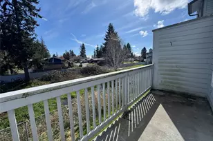 8823 Holly Dr, Everett, WA 98208 - Photo 18