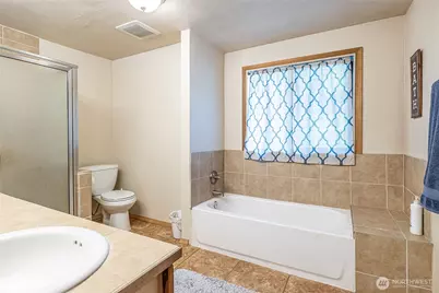 37627 W Lake Walker Drive SE, Enumclaw, WA 98022 - Photo 10