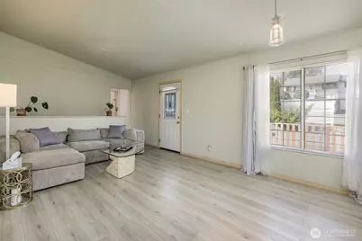 11122 59th Avenue S, Seattle, WA 98178 - Photo 6