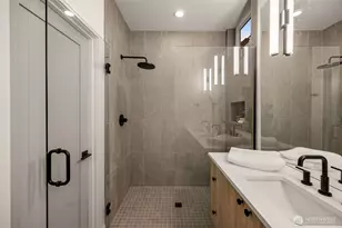 1321 E Denny Way, Seattle, WA 98122 - Photo 20