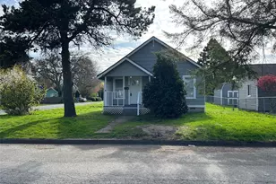 1012 7th Street S, Kelso, WA 98626 - Photo 1