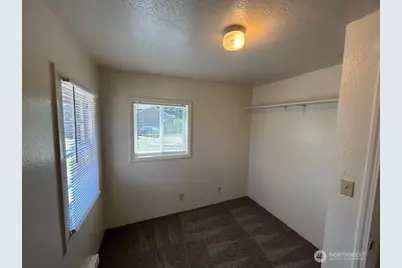 1012 7th Street S, Kelso, WA 98626 - Photo 10