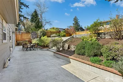 17154 NE 5th Street, Bellevue, WA 98008 - Photo 32