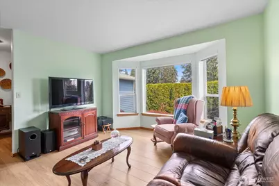 7118 Highland Drive, Everett, WA 98203 - Photo 4