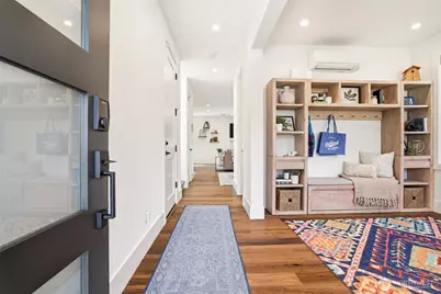 7359 20th Avenue NW, Seattle, WA 98117 - Photo 2