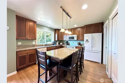 3710 W 7th Street, Anacortes, WA 98221 - Photo 12