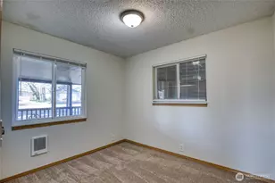 552 Puffin Ave NE, Ocean Shores, WA 98569 - Photo 8