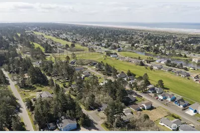 552 Puffin Avenue NE, Ocean Shores, WA 98569 - Photo 38