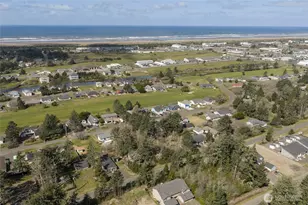 552 Puffin Ave NE, Ocean Shores, WA 98569 - Photo 36