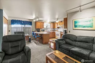 1031 SW 350th Pl, Federal Way, WA 98023 - Photo 6