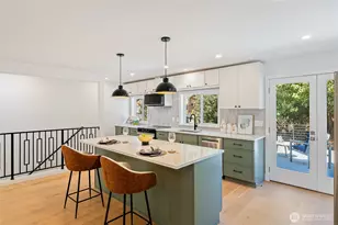 1710 NE 104th St, Seattle, WA 98125 - Photo 6