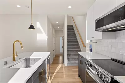 20124 61st Place W, Lynnwood, WA 98036 - Photo 14