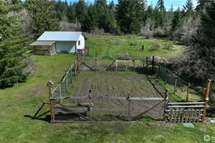 12833 Squaw Wood Ln SE, Rainier, WA 98576 - Photo 32