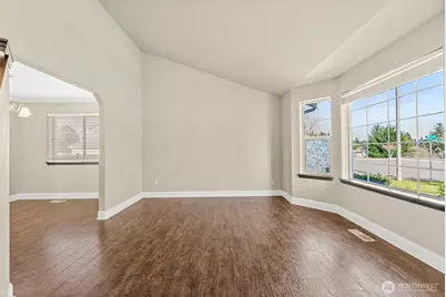 9115 Paradise View Court SE, Yelm, WA 98597 - Photo 4