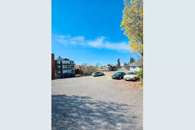 315 12th Avenue E, Seattle, WA 98102 - Photo 12