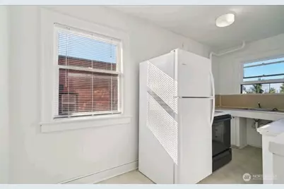 315 12th Avenue E, Seattle, WA 98102 - Photo 20