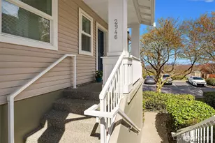2946 SW Raymond St, Seattle, WA 98126 - Photo 2