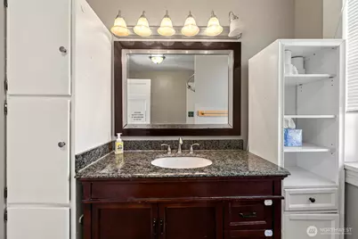 625 E Hazel Avenue, Burlington, WA 98233 - Photo 26