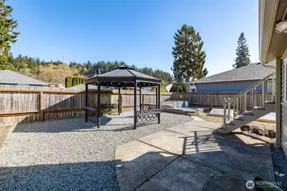 625 E Hazel Avenue, Burlington, WA 98233 - Photo 28