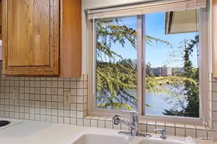 322 N 134th St, Seattle, WA 98133 - Photo 12