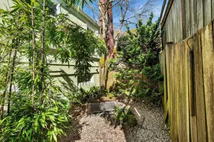 4331 NE 57th St, Seattle, WA 98105 - Photo 30