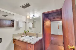 4331 NE 57th St, Seattle, WA 98105 - Photo 24