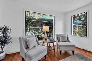 4331 NE 57th St, Seattle, WA 98105 - Photo 6