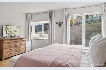 19523 SE 51st Street, Issaquah, WA 98027 - Photo 18