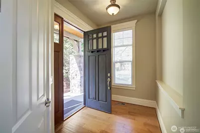 2430 NW Stoney Creek Drive, Issaquah, WA 98027 - Photo 4