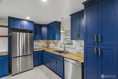 102 S 56th Street, Tacoma, WA 98408 - Photo 2