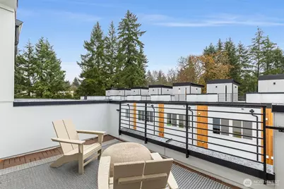 1152 129th Court NE, Bellevue, WA 98005 - Photo 2