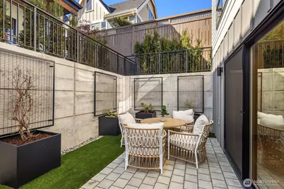 4411 1st Avenue NE, Seattle, WA 98105 - Photo 10