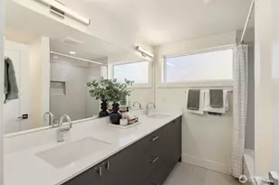 4411 1st Ave NE, Seattle, WA 98105 - Photo 24