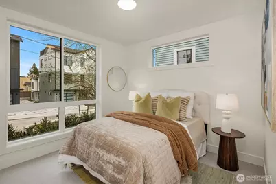 4411 1st Avenue NE, Seattle, WA 98105 - Photo 14