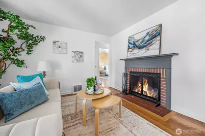 6825 43rd Avenue NE, Seattle, WA 98115 - Photo 16