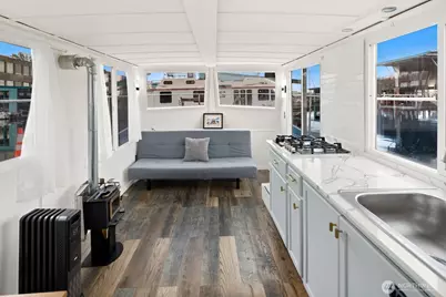 1818 Westlake Avenue N #D22, Seattle, WA 98109 - Photo 4