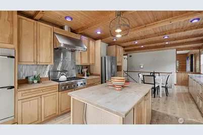 11329 Newcastle Way, Newcastle, WA 98056 - Photo 16