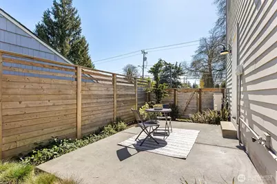 7502 32nd Avenue NE #A, Seattle, WA 98115 - Photo 22