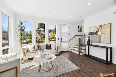 7502 32nd Avenue NE #A, Seattle, WA 98115 - Photo 4