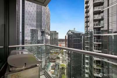 500 106th Avenue NE #2609, Bellevue, WA 98004 - Photo 20