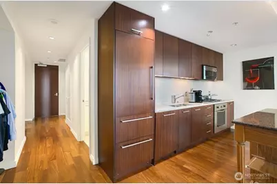 500 106th Avenue NE #2609, Bellevue, WA 98004 - Photo 8