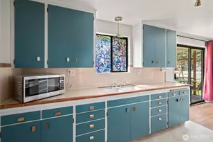 1805 37th St, Anacortes, WA 98221 - Photo 14