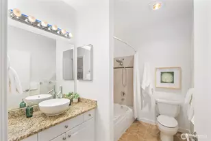 2415 2nd Ave, Seattle, WA 98121 - Photo 16