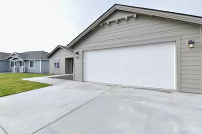 308 N Sandy Loop, Moses Lake, WA 98837 - Photo 2