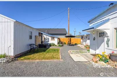 30 Cherry Street S #30, Soap Lake, WA 98851 - Photo 12